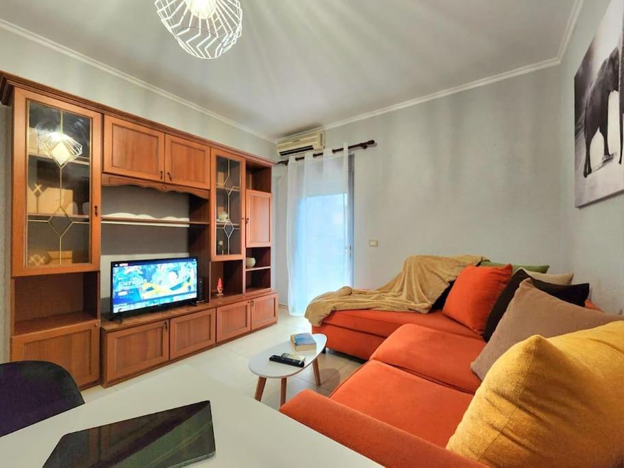 One Bd Flat Near Center With 24H Self Check In Apartment ติรานา ภายนอก รูปภาพ
