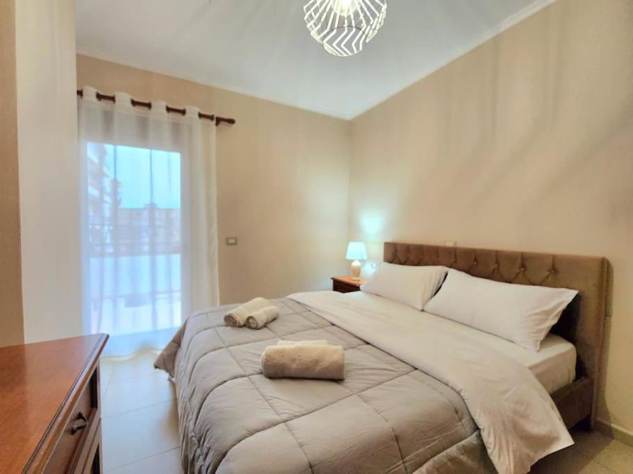 One Bd Flat Near Center With 24H Self Check In Apartment ติรานา ภายนอก รูปภาพ